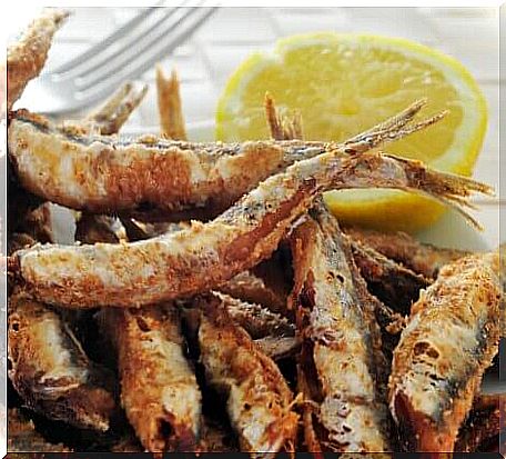 Some fried anchovies.